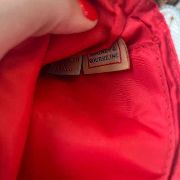 2015 Dooney & Bourke Tinker Bell Wristlet - Navy with Pastel Fairytale Print - Picture 7 of 10